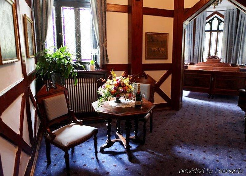 Hotel Noma Residence Zameczek Mysliwski Promnice Kobior 外观 照片