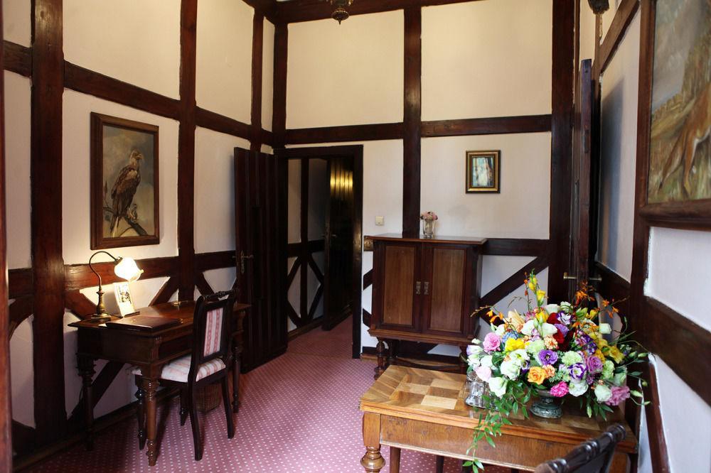 Hotel Noma Residence Zameczek Mysliwski Promnice Kobior 外观 照片