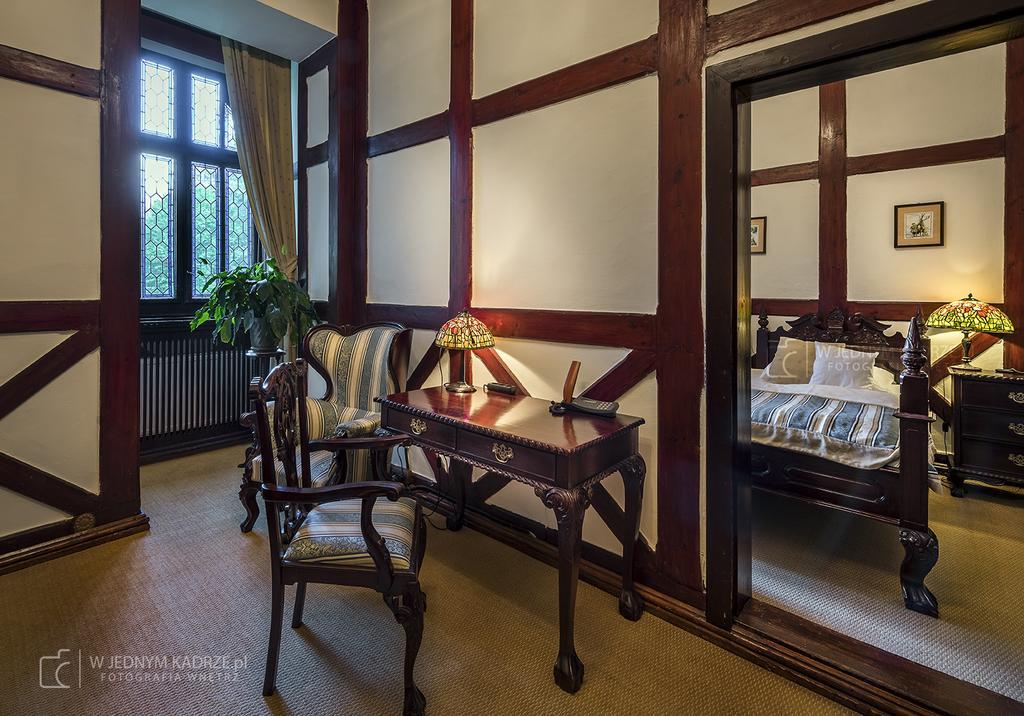 Hotel Noma Residence Zameczek Mysliwski Promnice Kobior 外观 照片