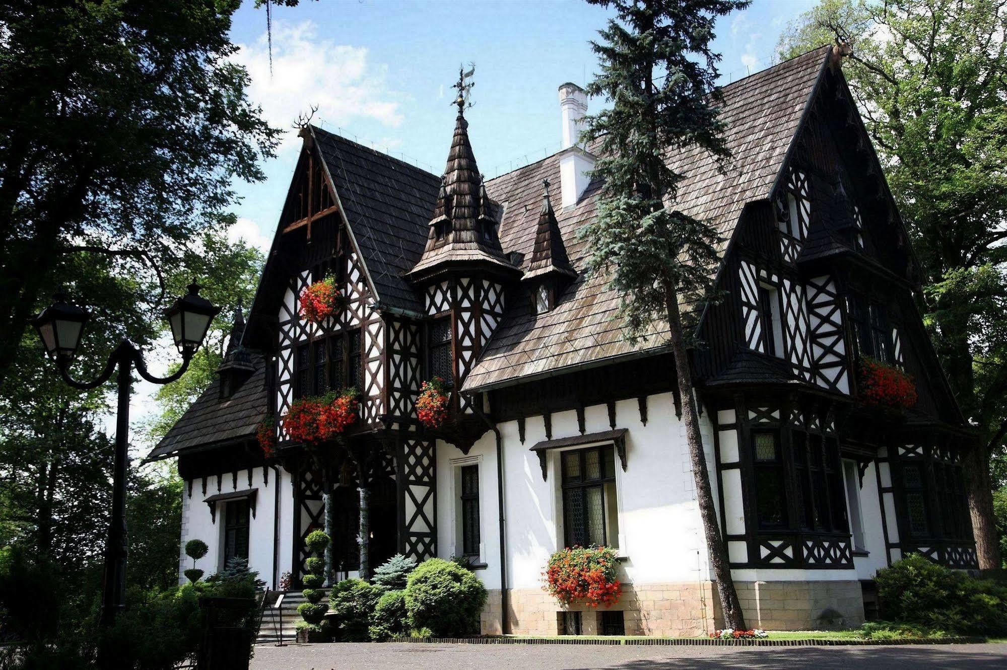 Hotel Noma Residence Zameczek Mysliwski Promnice Kobior 外观 照片
