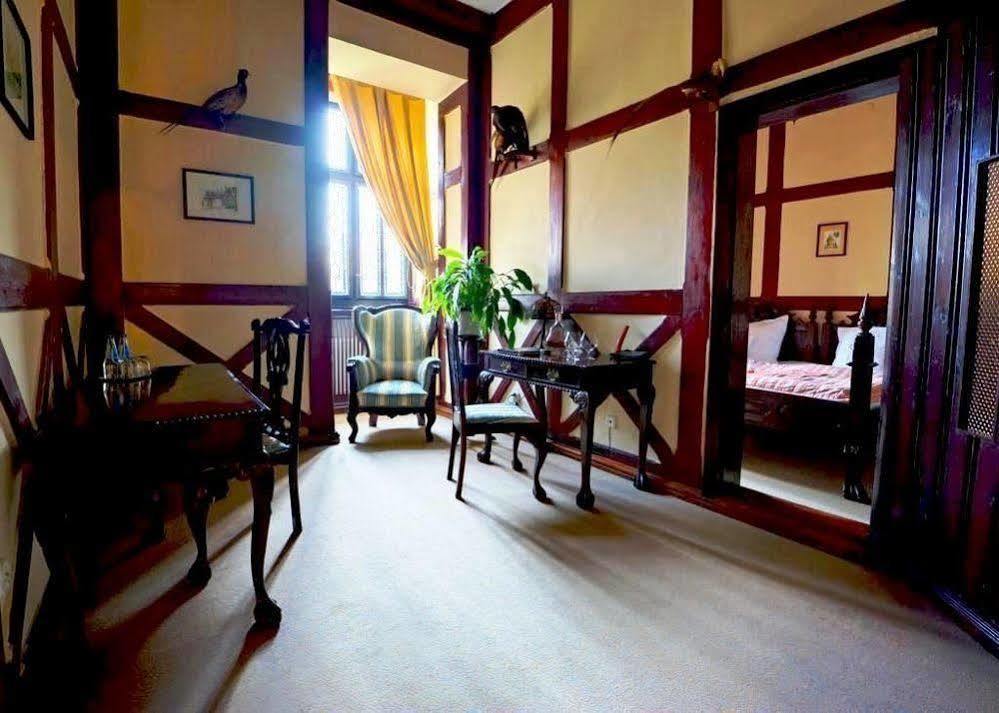 Hotel Noma Residence Zameczek Mysliwski Promnice Kobior 外观 照片